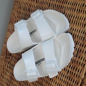 Birkenstock Arizona Essentials Size 39